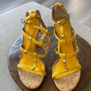 Donald J. Pliner, yellow, size 7